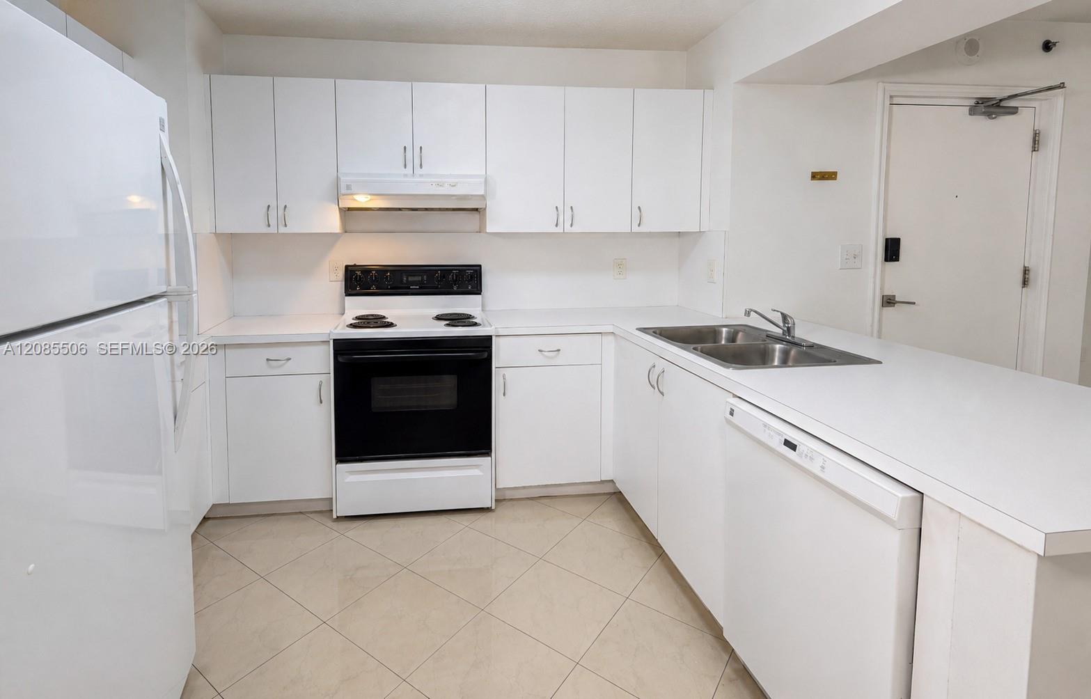 104 SW 9th St # 1403 — Photo 4
