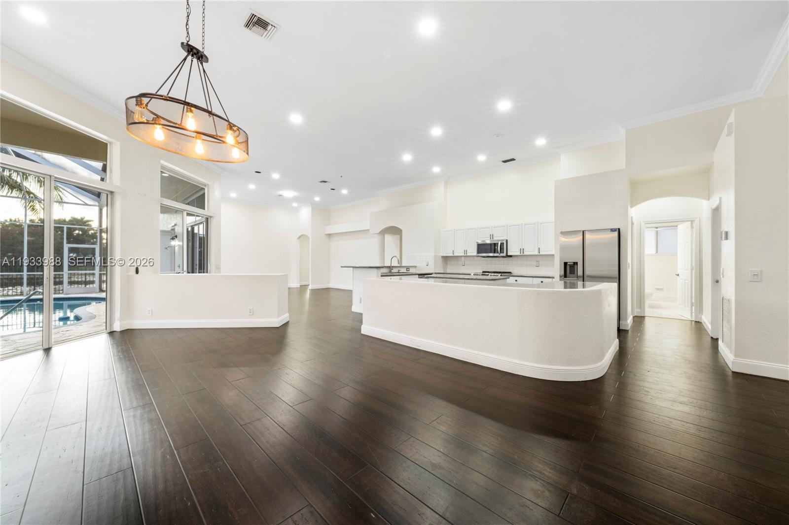 2893 Oakbrook Dr — Photo 4