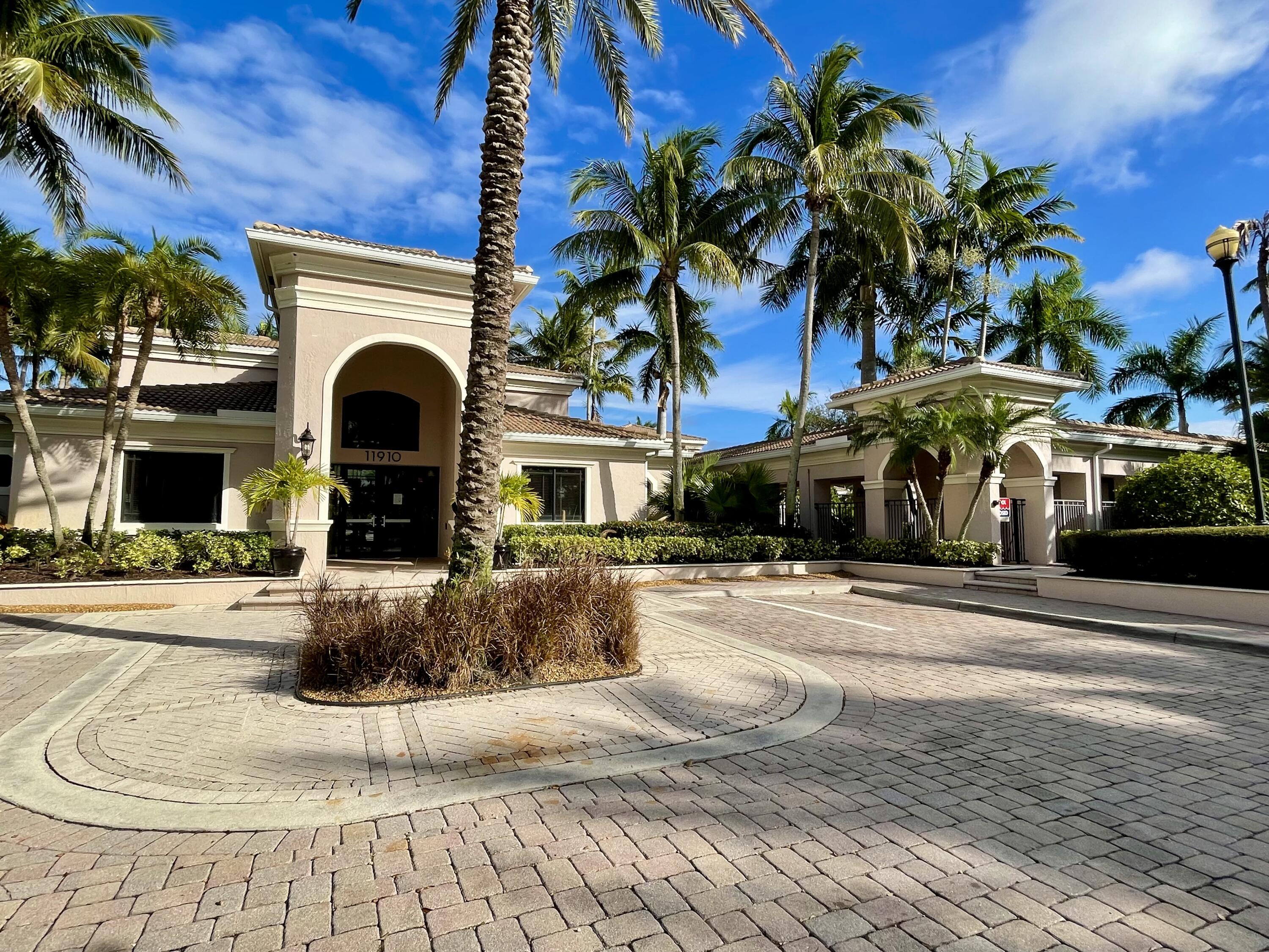 2727 Anzio Court # 108, Palm Beach Gardens FL 33410
