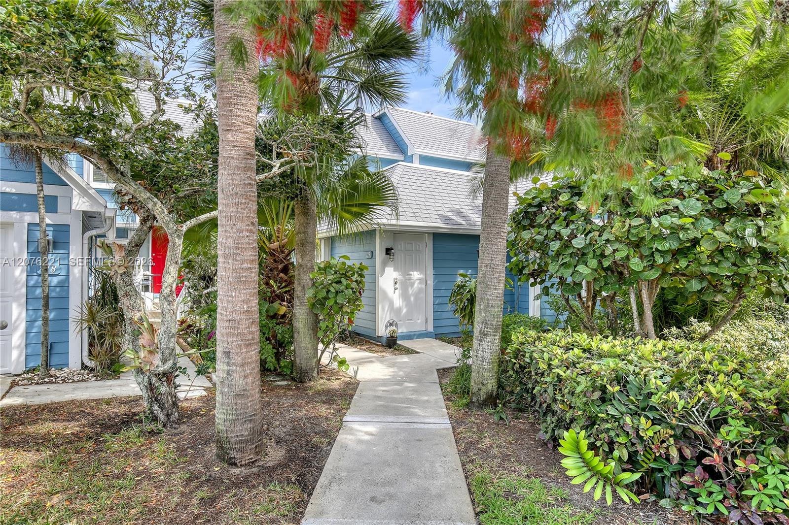 119 Ocean Dunes Cir — Photo 2
