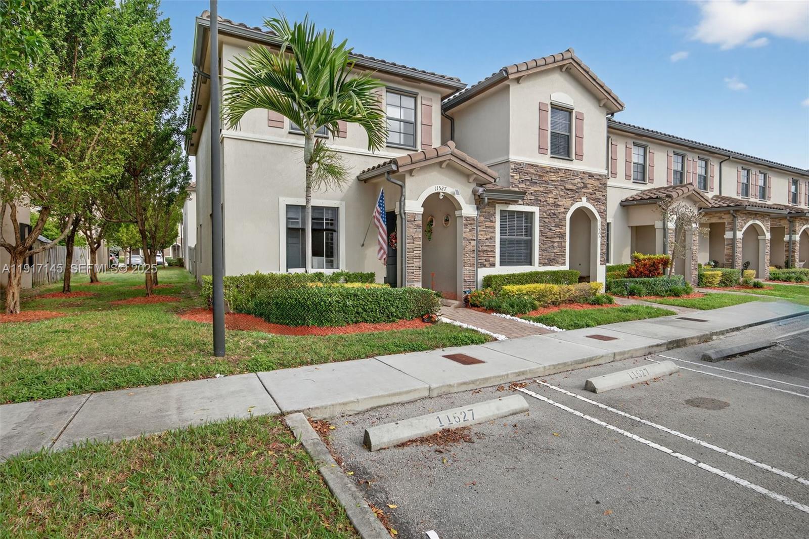 11527 SW 248th Ln — Photo 2