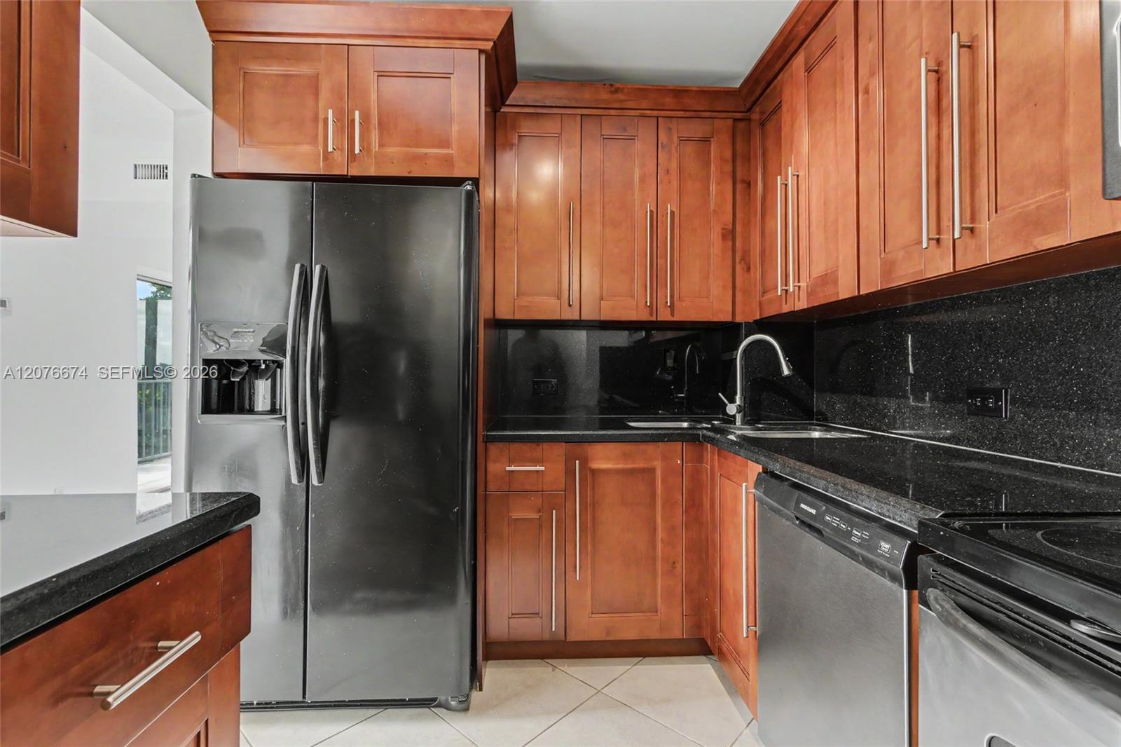 1625 SE 10th Ave # 501 — Photo 5