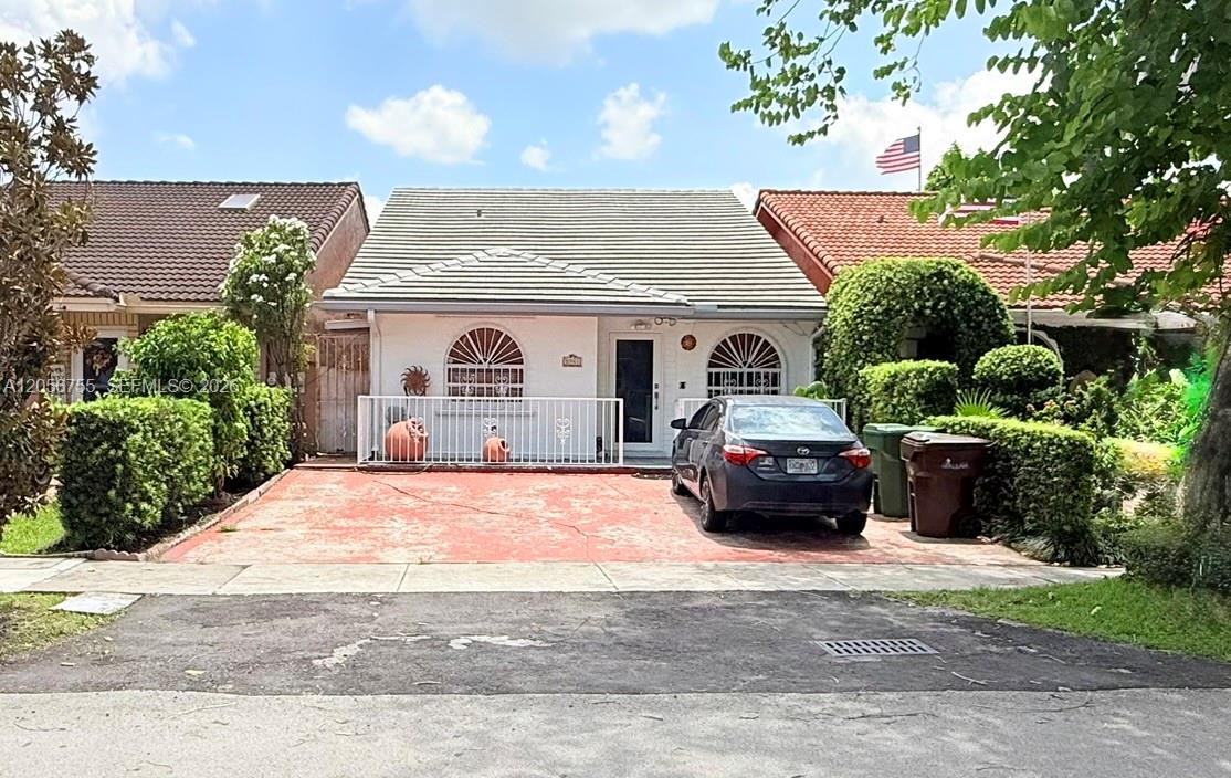 5941 W 20th Ln, Hialeah FL 33016
