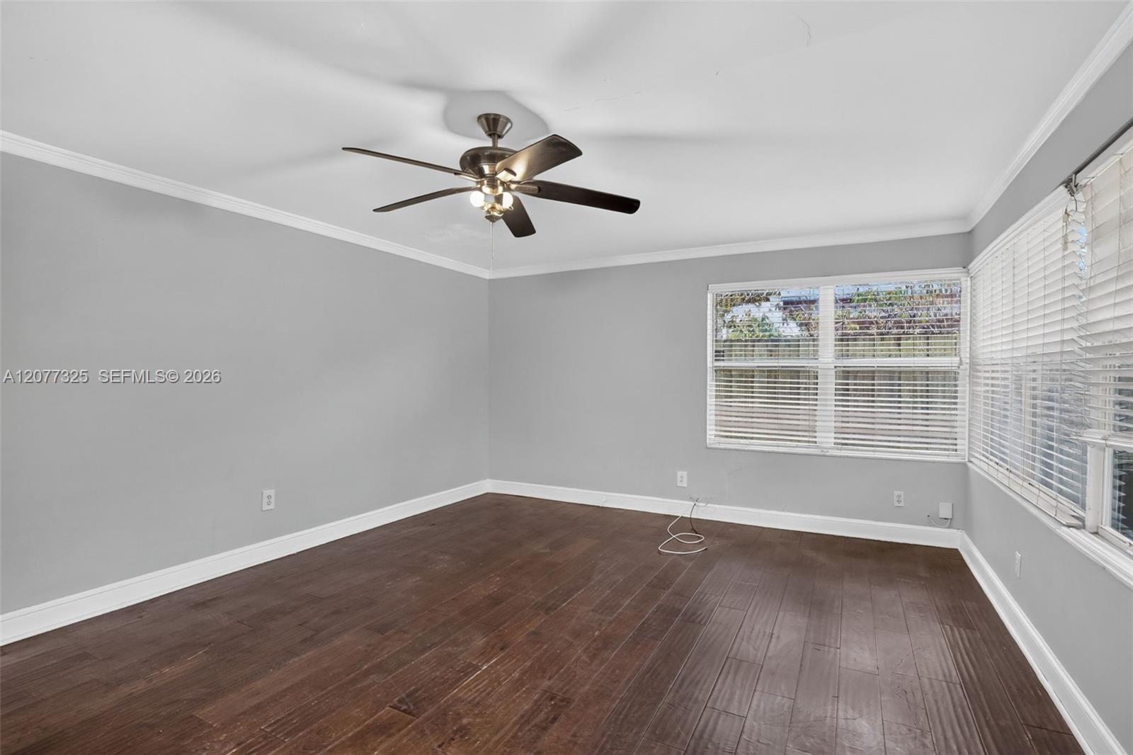 1527 Jackson St — Photo 3