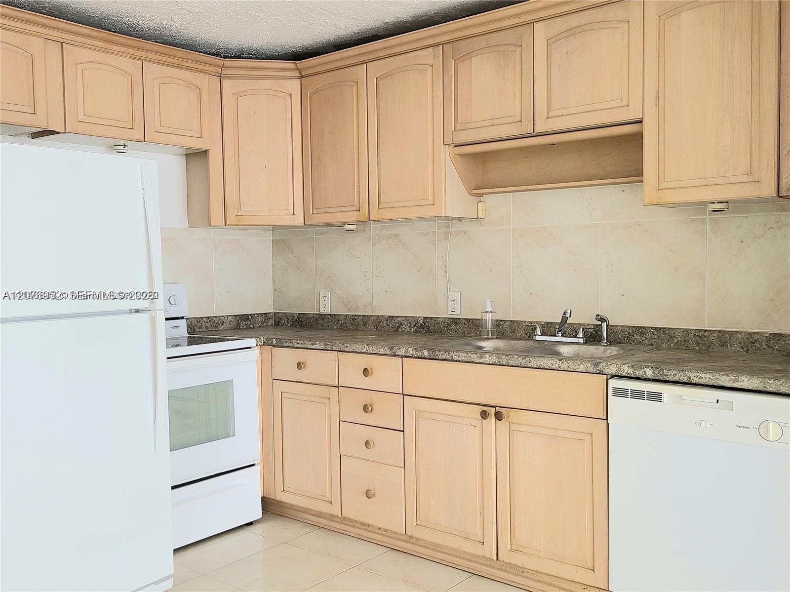 1228 West Ave # 1006 — Photo 5