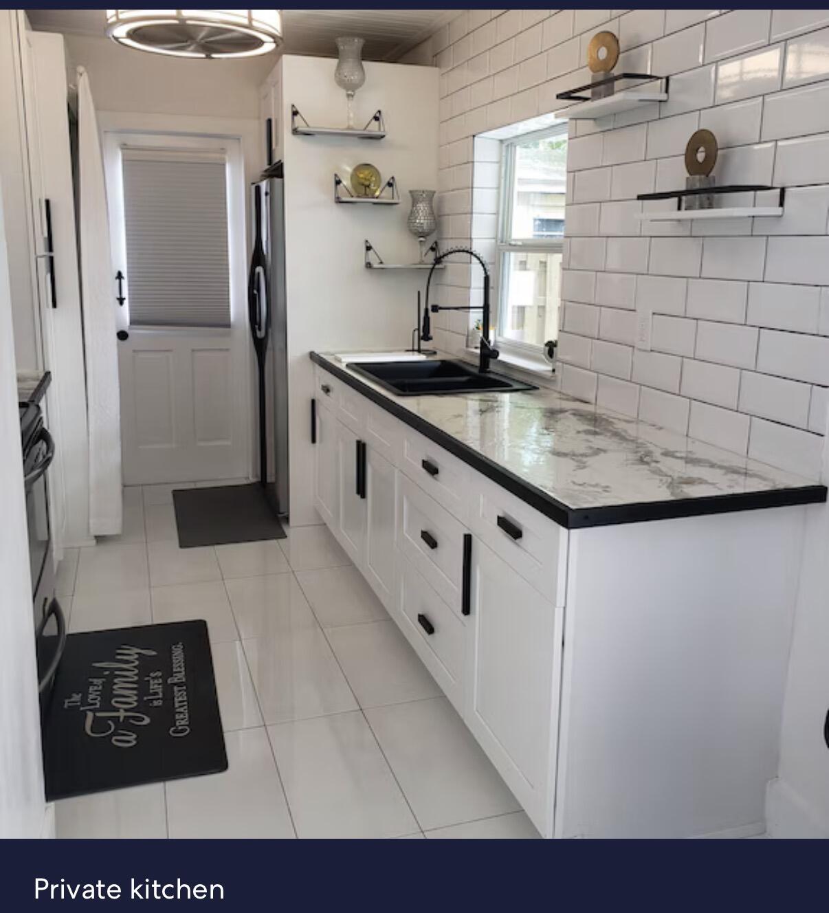 5610 SW 55th Street — Photo 4