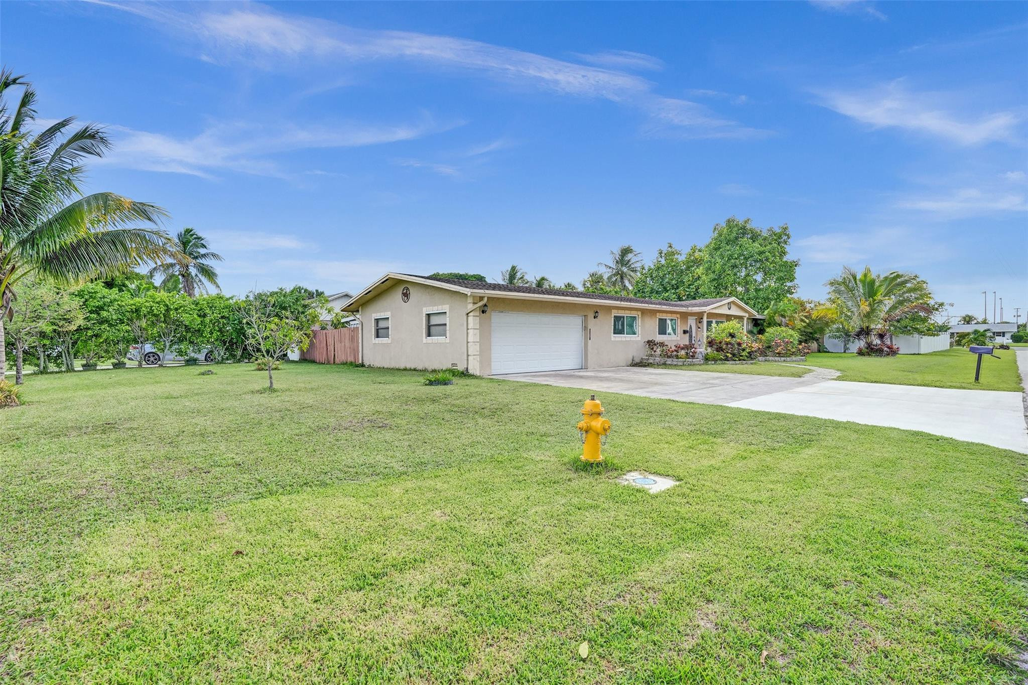 6200 NW 9TH Street — Photo 2