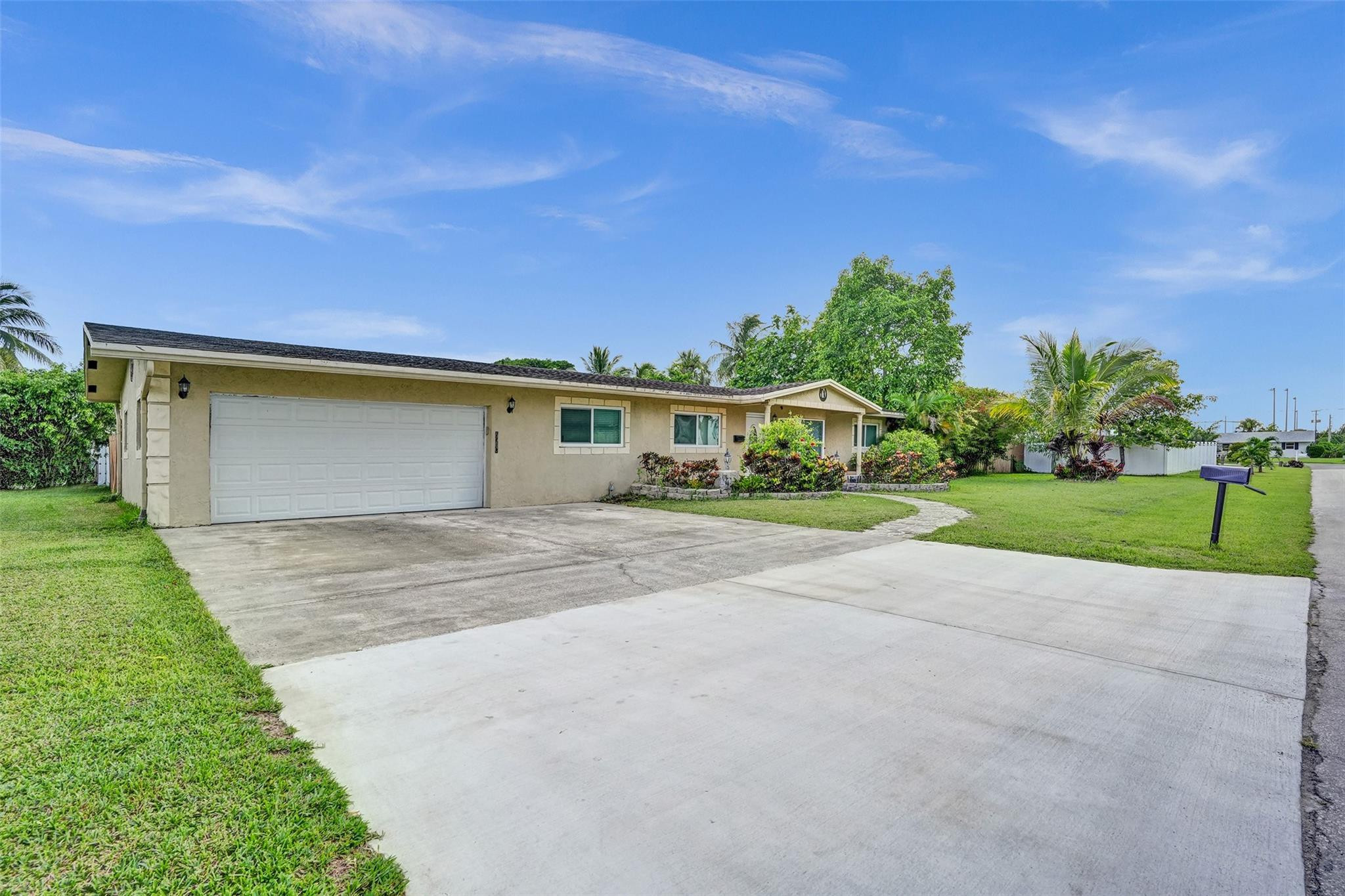 6200 NW 9TH Street — Photo 3