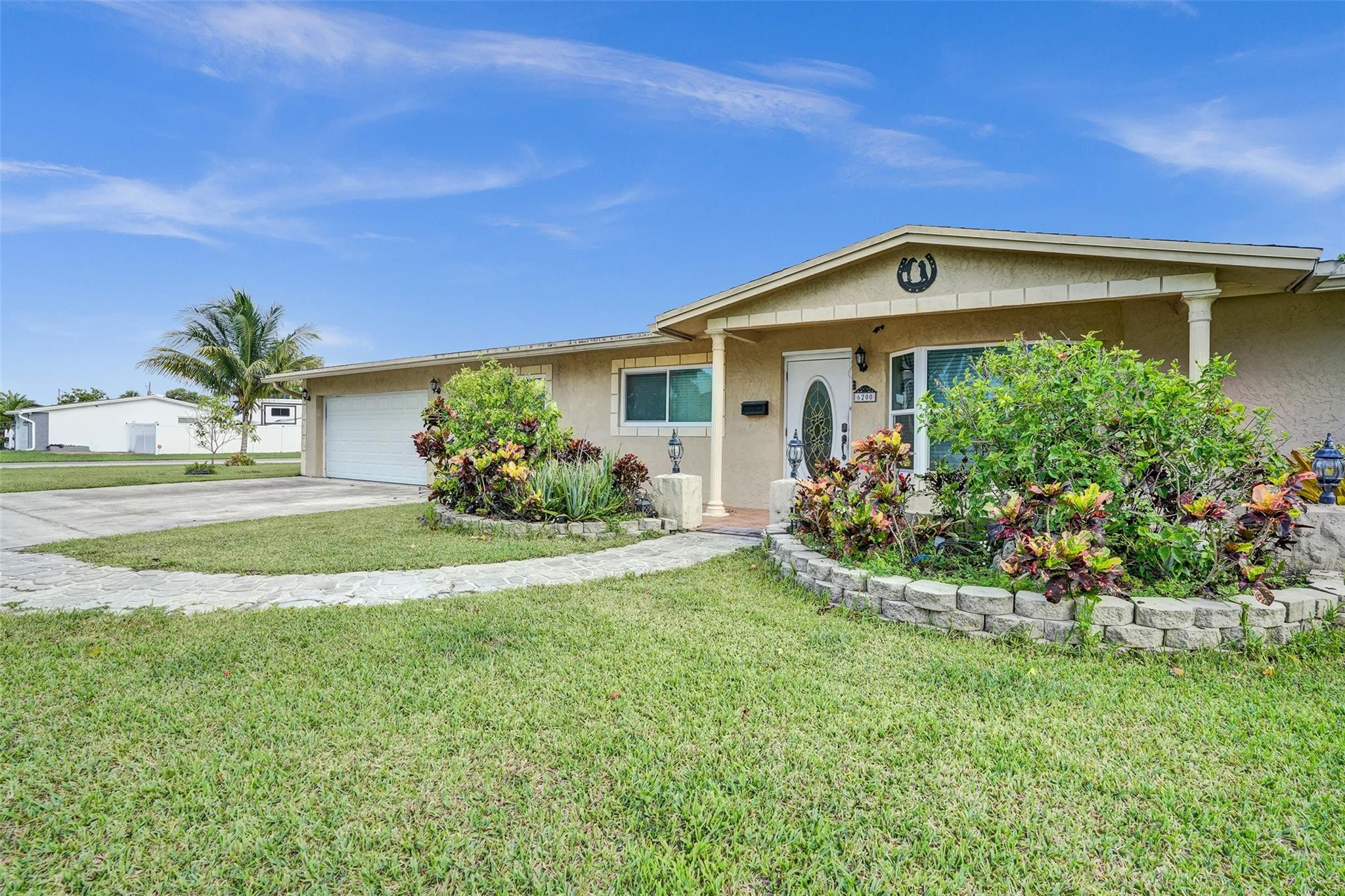 6200 NW 9TH Street — Photo 4