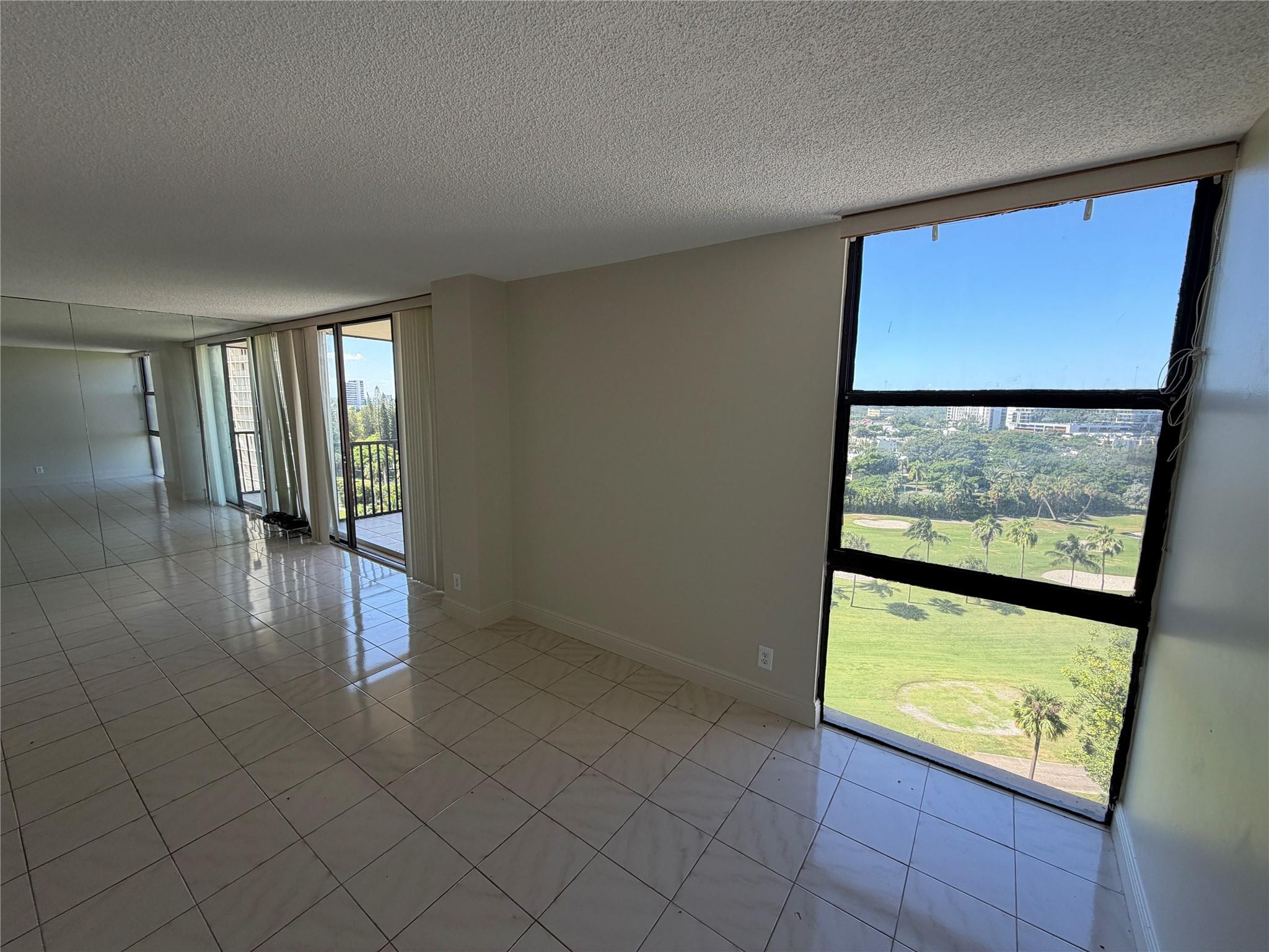 20335 W COUNTRY CLUB Drive # 1101 — Photo 3