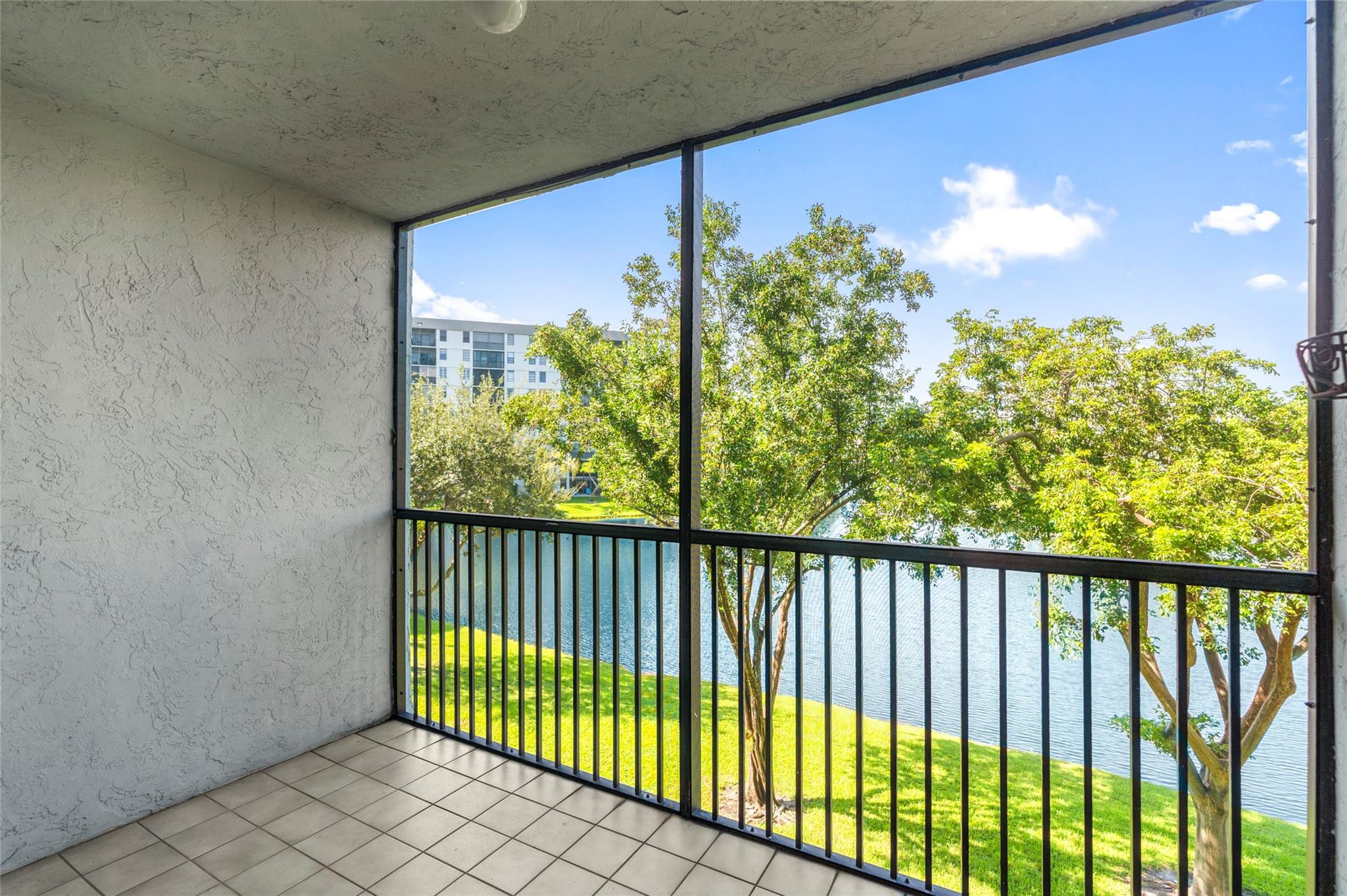 2226 N Cypress Bend Drive # 308, Pompano Beach FL 33069