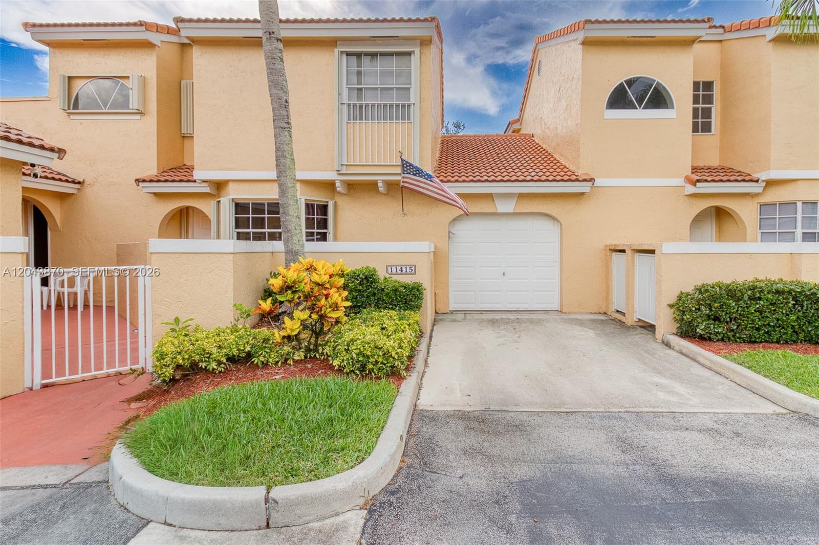 11415 Lakeview Dr # D, Coral Springs FL 33071
