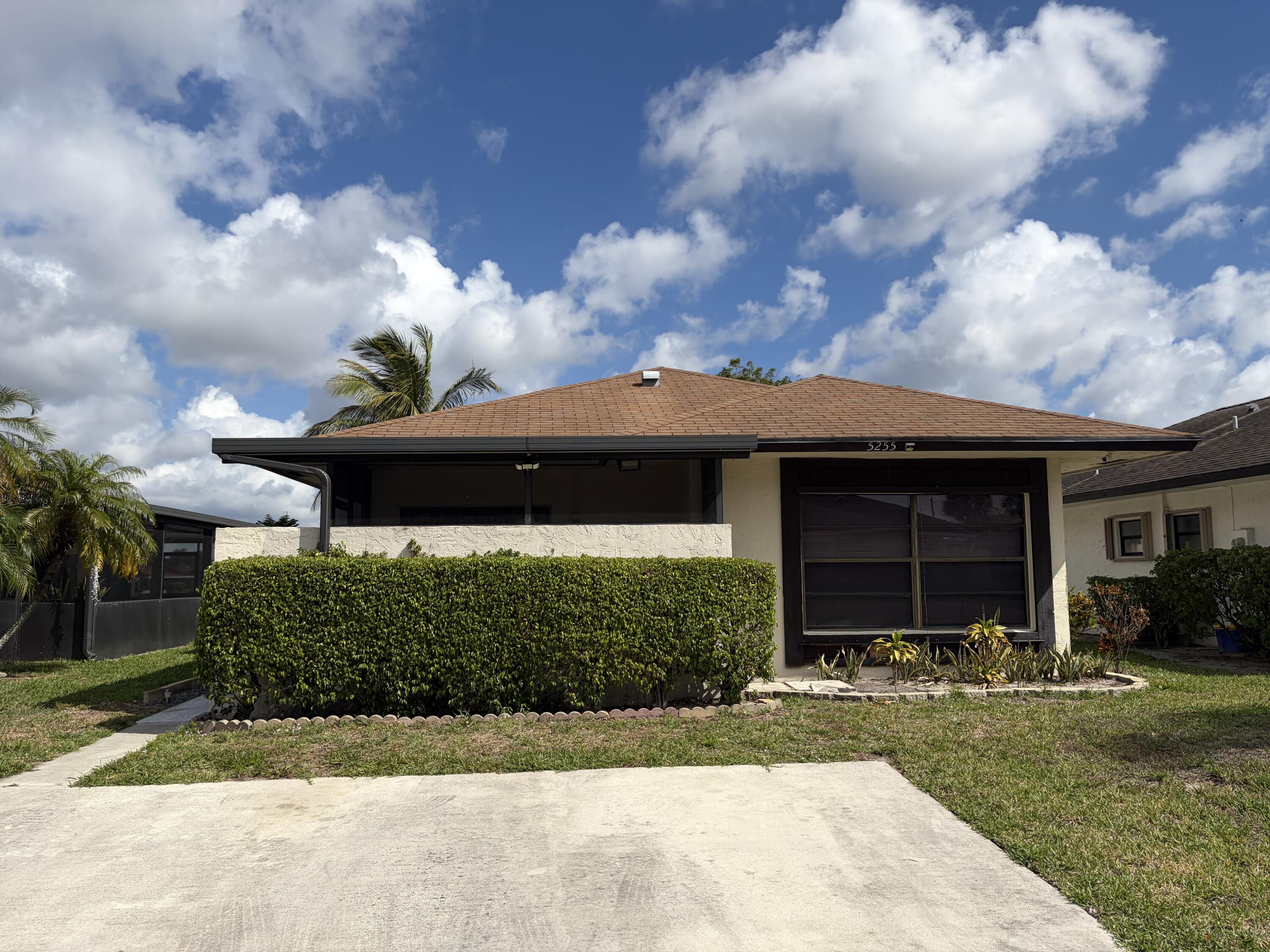 5255 Mendoza Street, West Palm Beach FL 33415