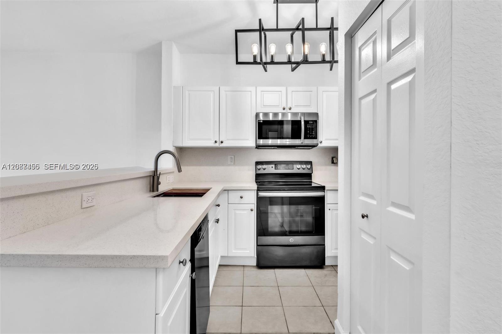 1395 NE 33rd Ave # 26 — Photo 3