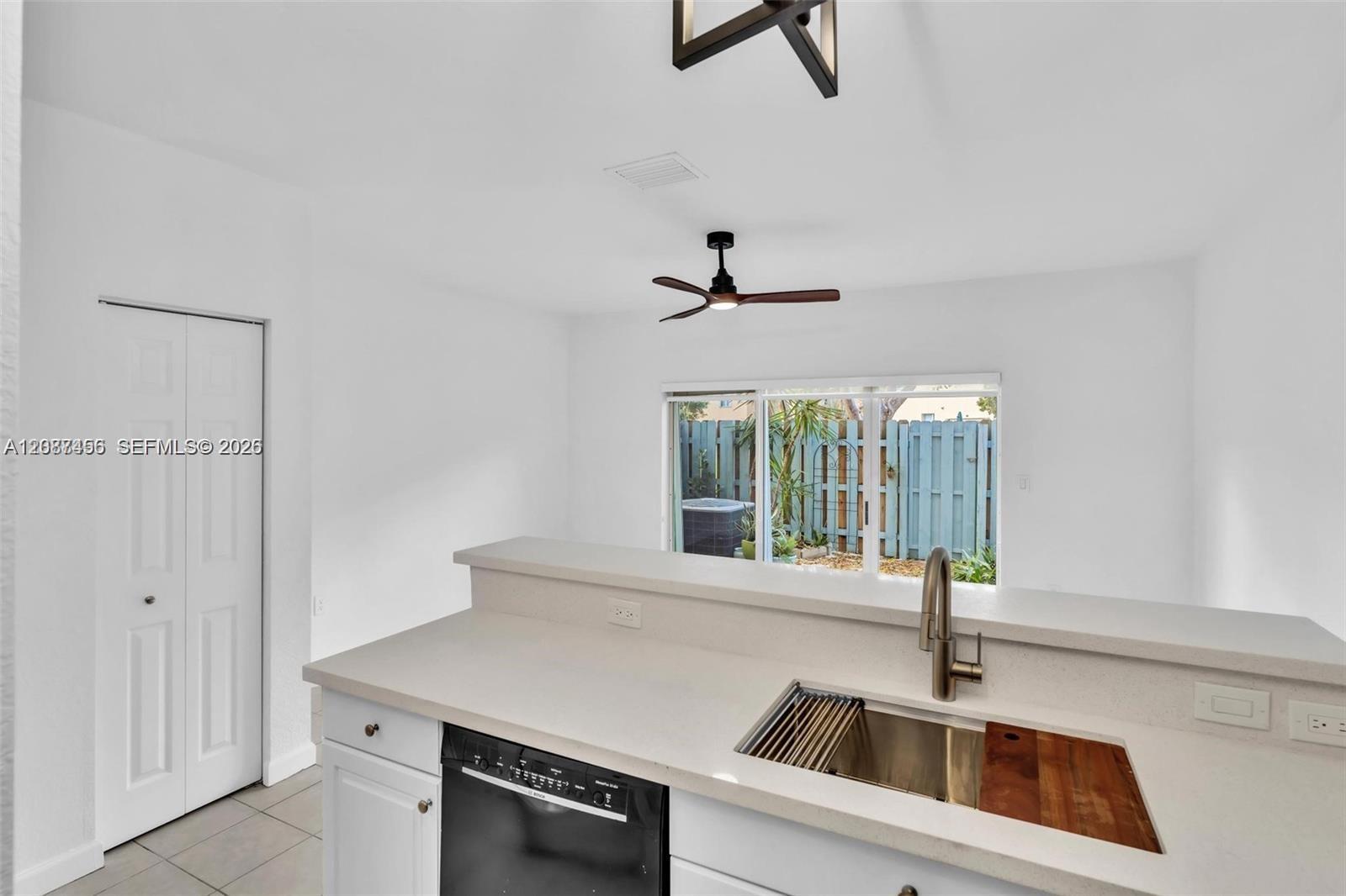 1395 NE 33rd Ave # 26 — Photo 4