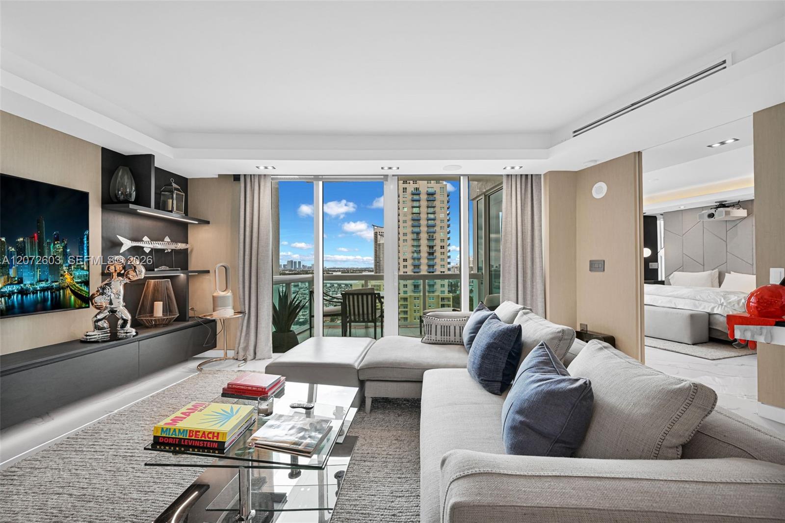 1000 S Pointe Dr # 1706 — Photo 5