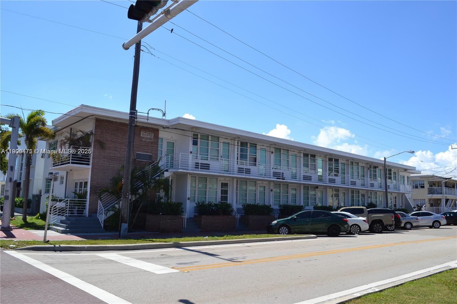 300 74th St # 3, Miami Beach FL 33141