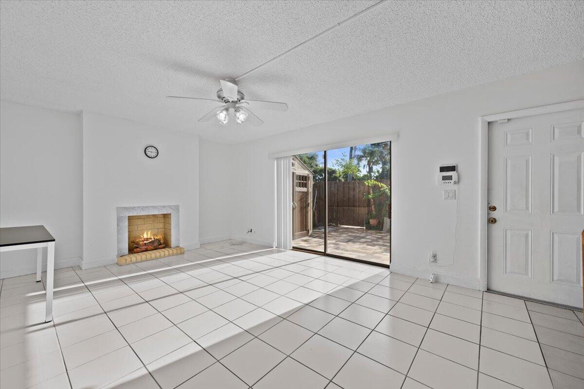 1560 FOREST LAKES Circle # C — Photo 4