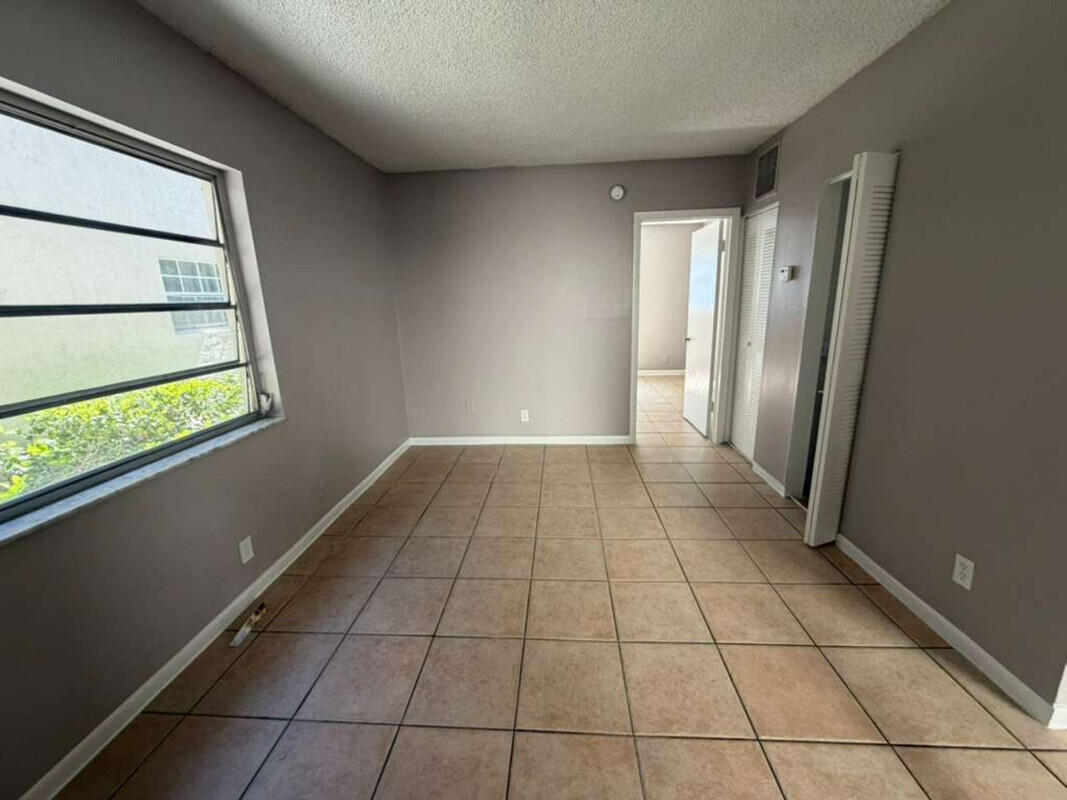 610 NE 1st Avenue # 19, Fort Lauderdale FL 33304