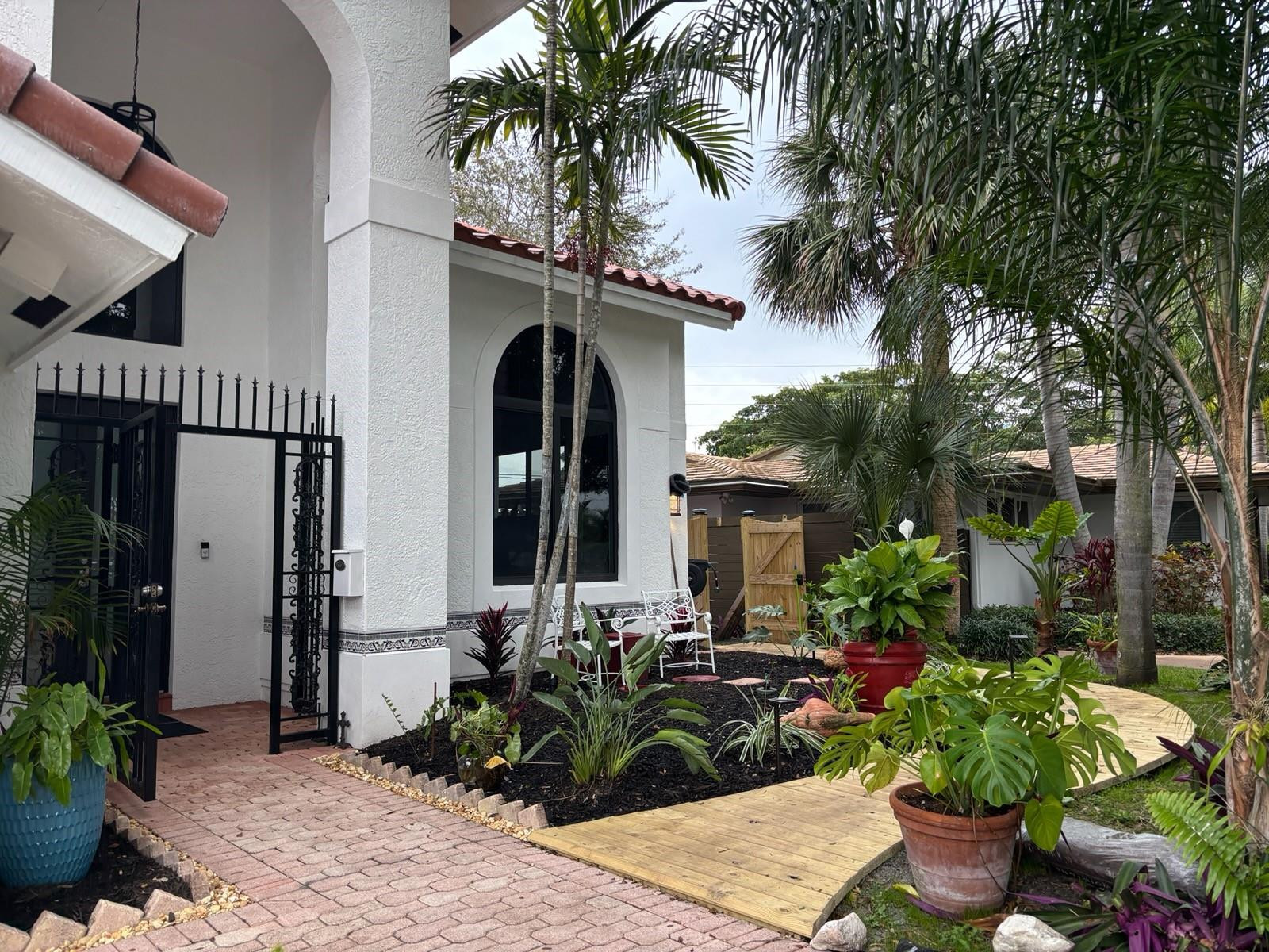 307 N Highland Drive, Hollywood FL 33021