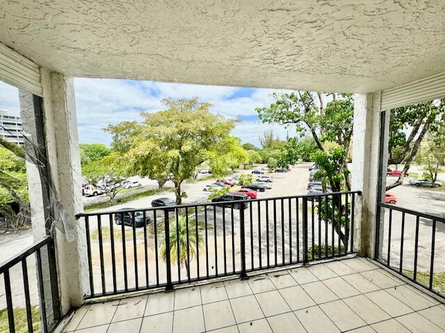 3300 Spanish Moss Terrace # 302, Lauderhill FL 33319