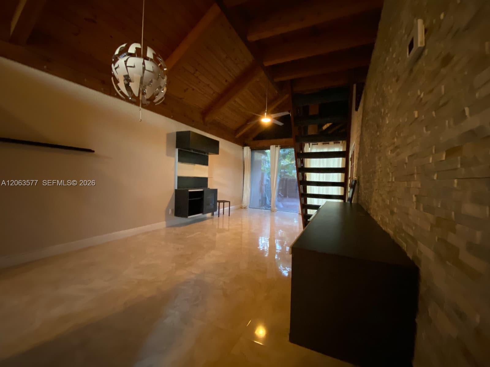 485 N University Dr # 6 — Photo 5