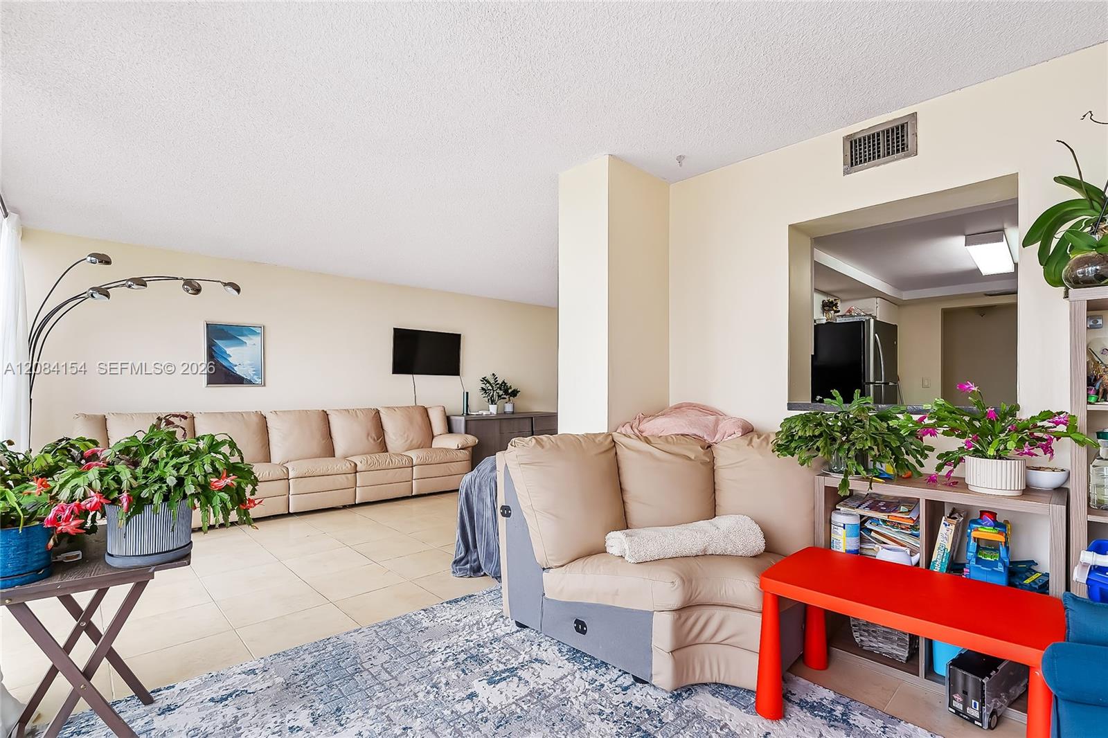 800 Parkview Dr # 901 — Photo 4