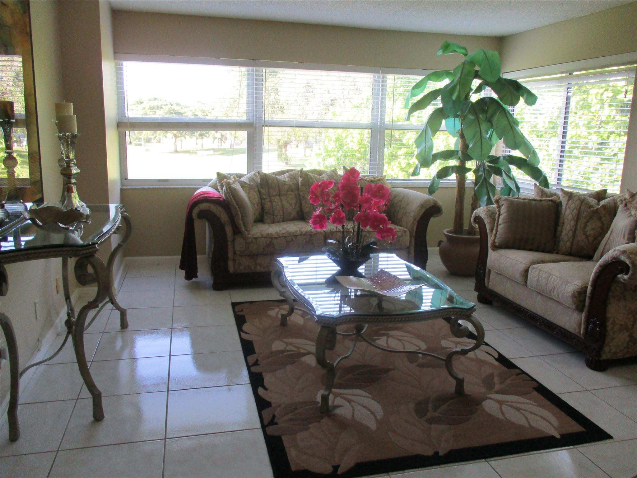 9541 Sunrise Lakes Boulevard # 210 — Photo 4