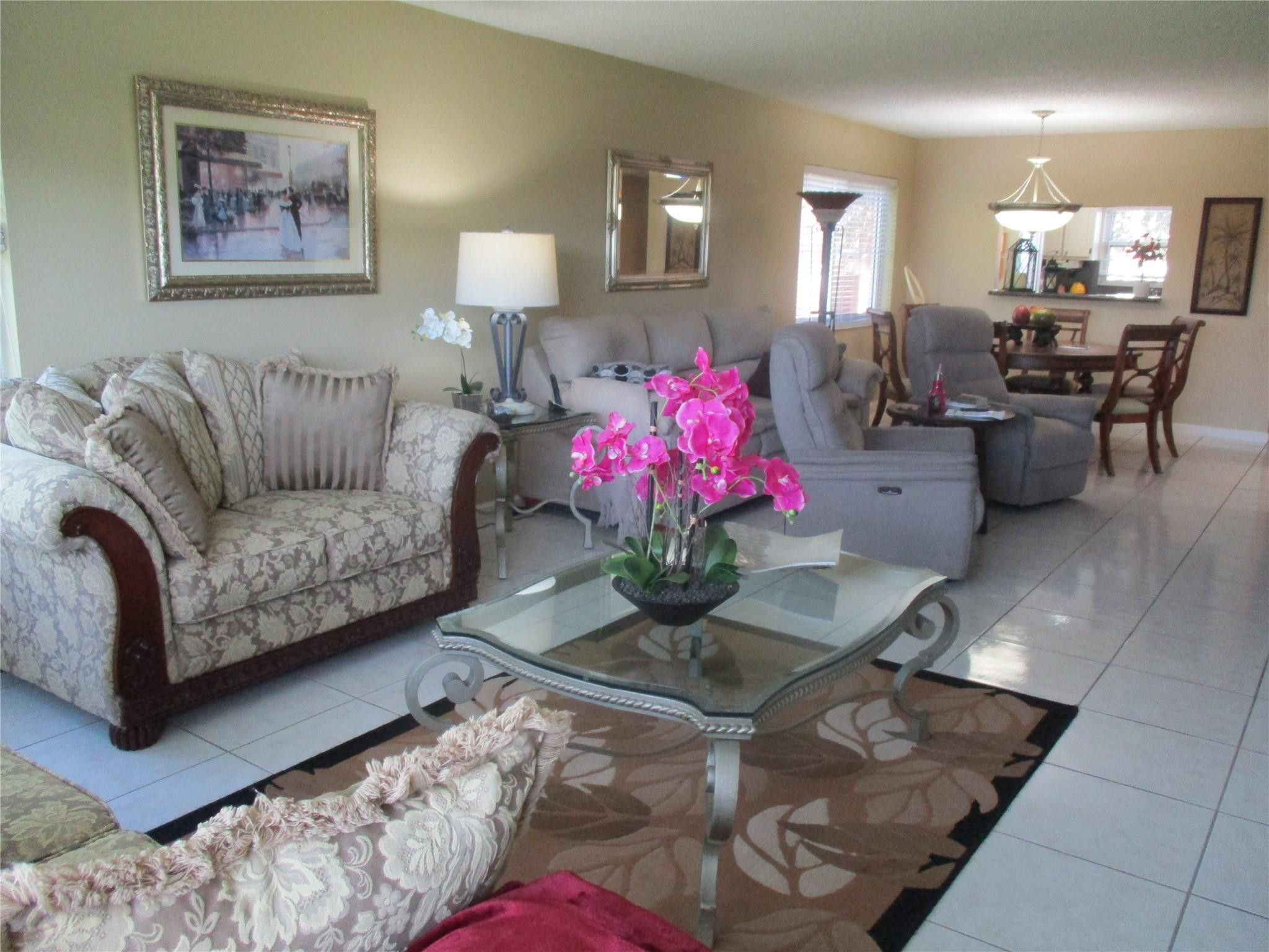 9541 Sunrise Lakes Boulevard # 210 — Photo 3