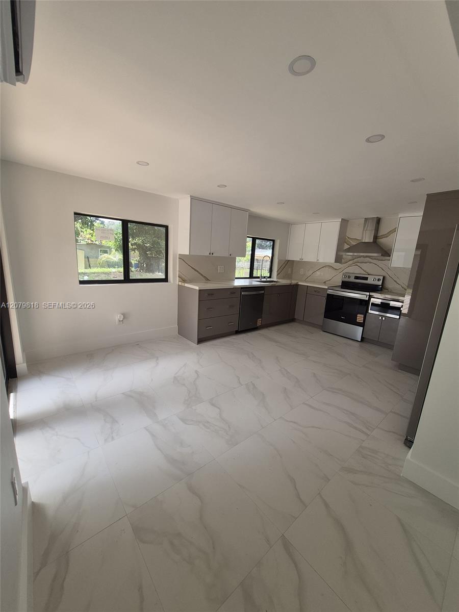 270 NW 147th St # 270 — Photo 5