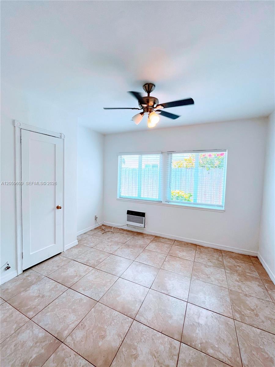 420 NE 14th Ave # 3 — Photo 4