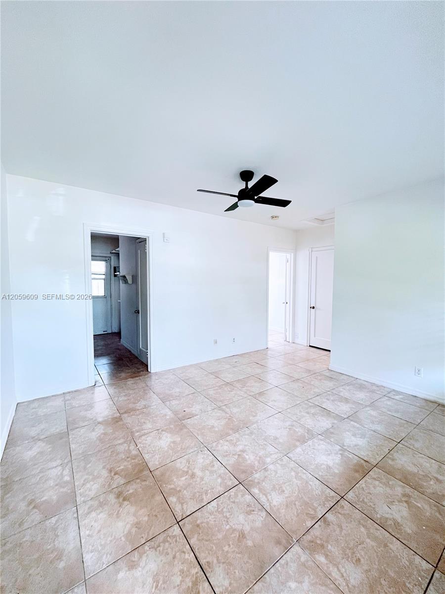 420 NE 14th Ave # 3 — Photo 5