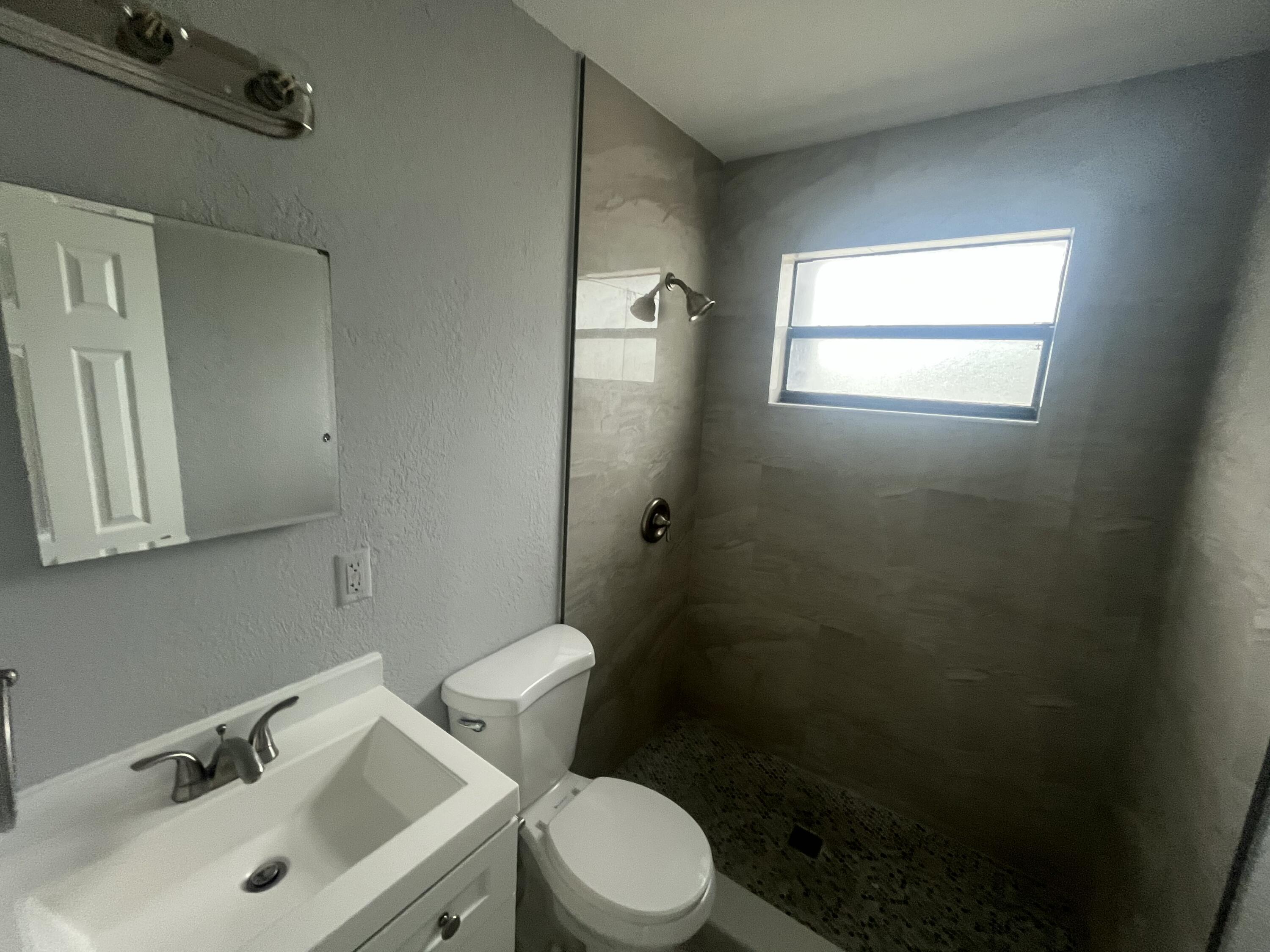 421 NW 7th Terrace # 3 — Photo 5