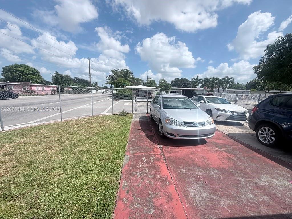 3190 NW 97th St — Photo 5