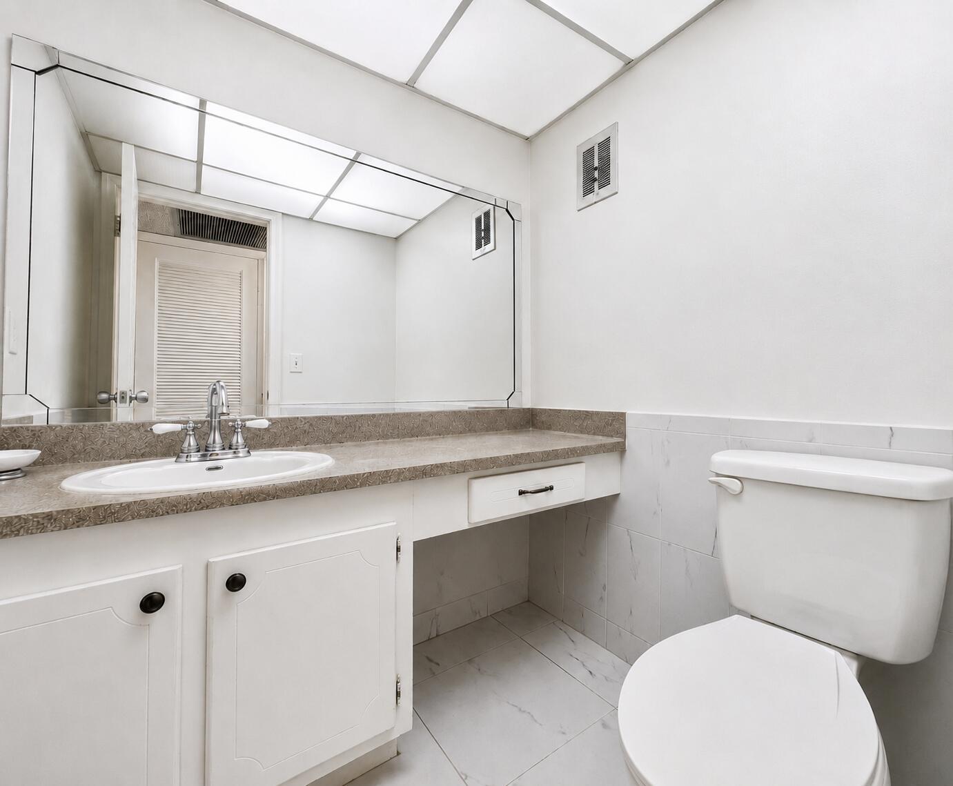 Guest Half Bath