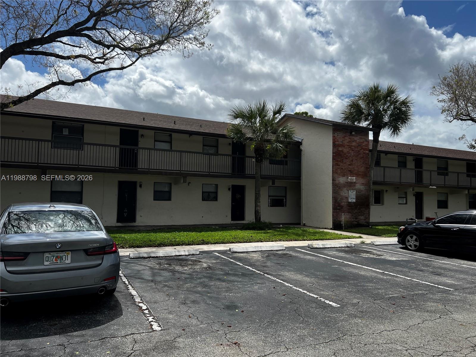 6001 Shakerwood Cir # 204, Tamarac FL 33319
