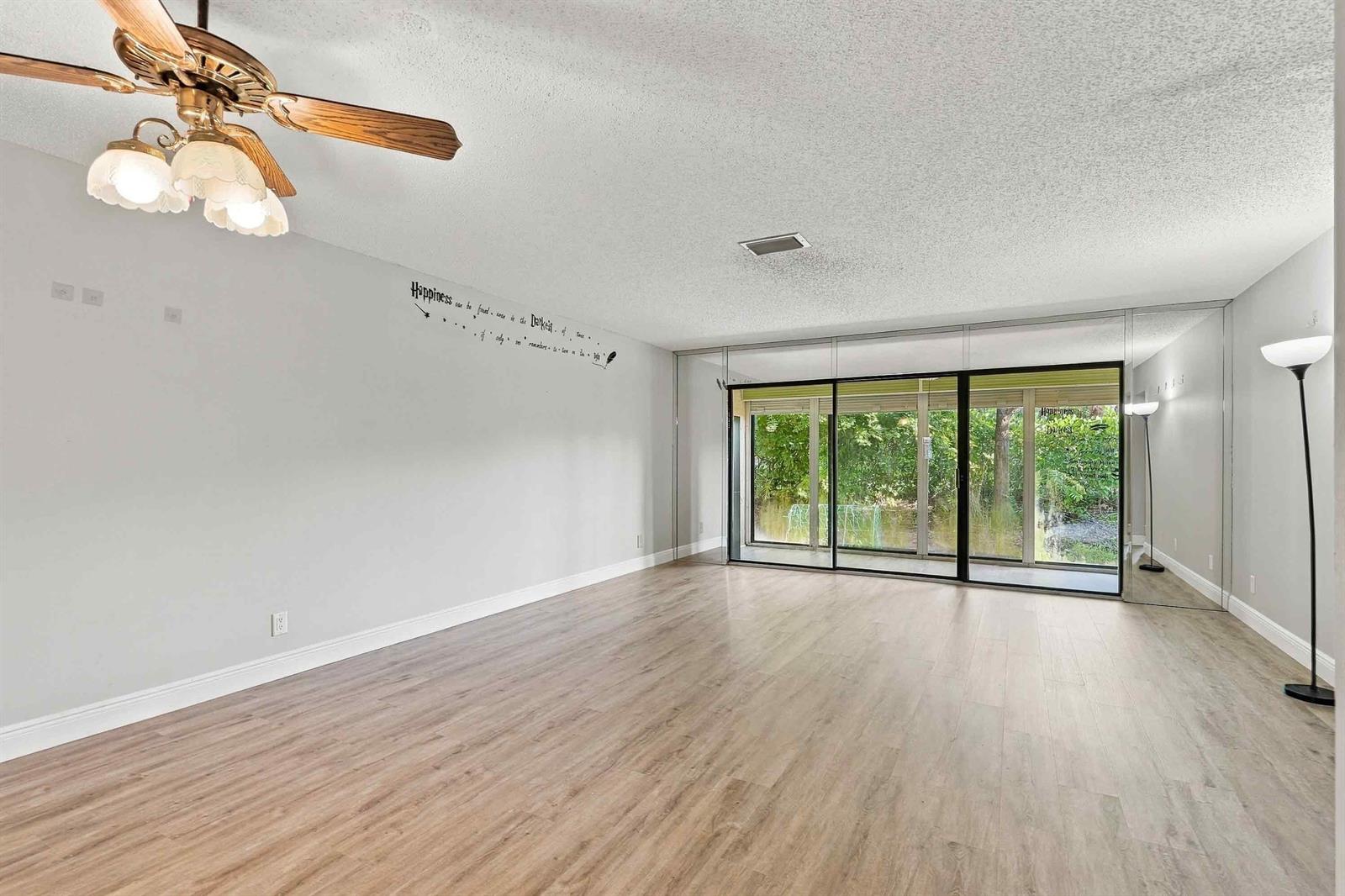 04_living room