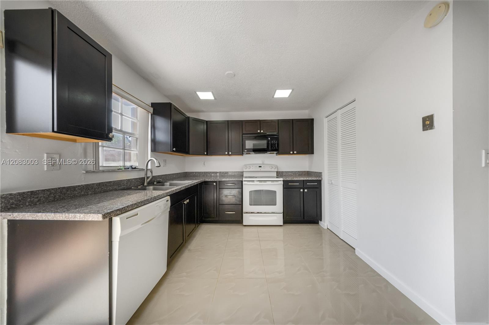 6110 SW 129th Pl # 1703 — Photo 5