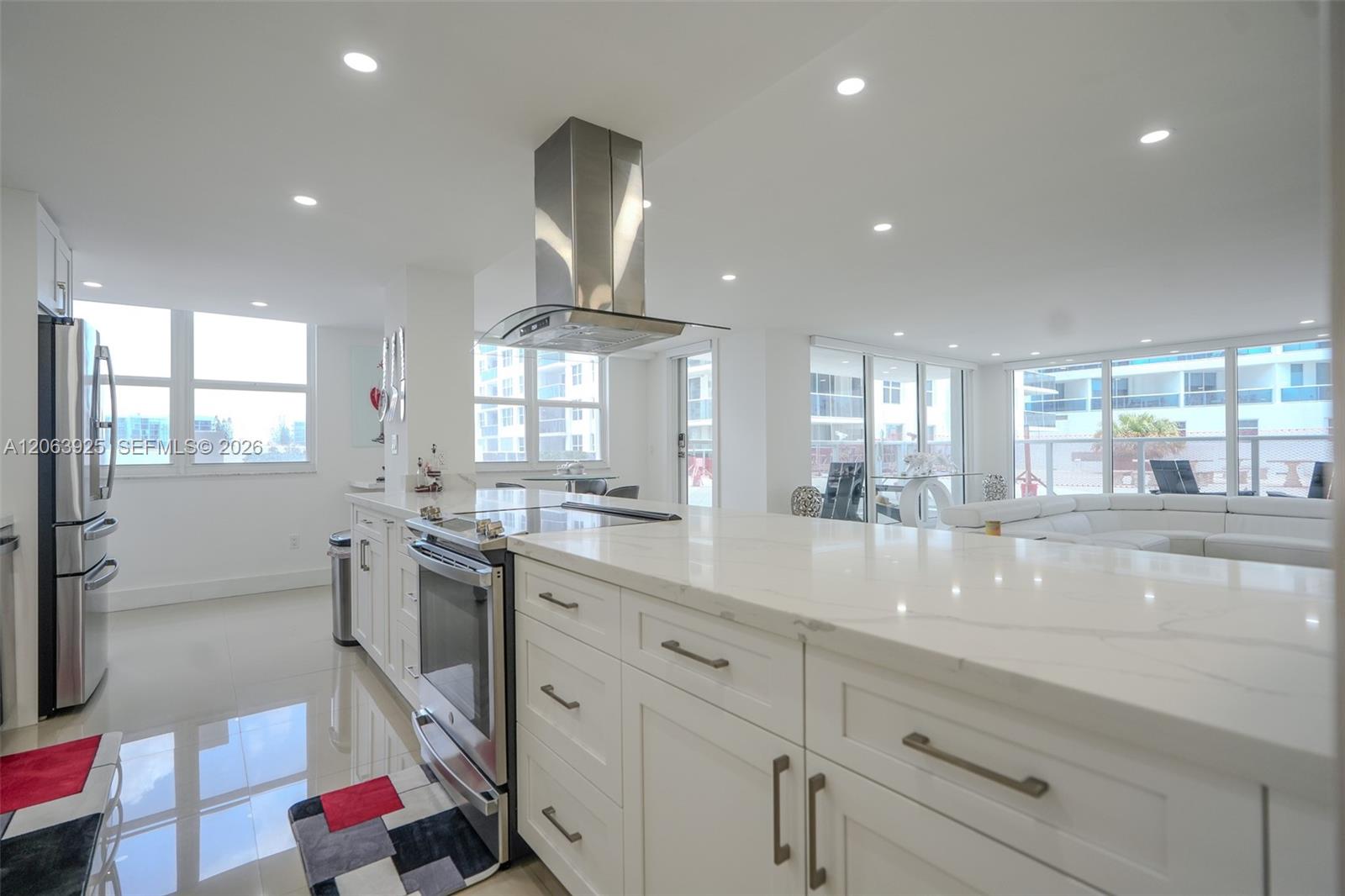 2751 S Ocean Dr # 301S — Photo 3
