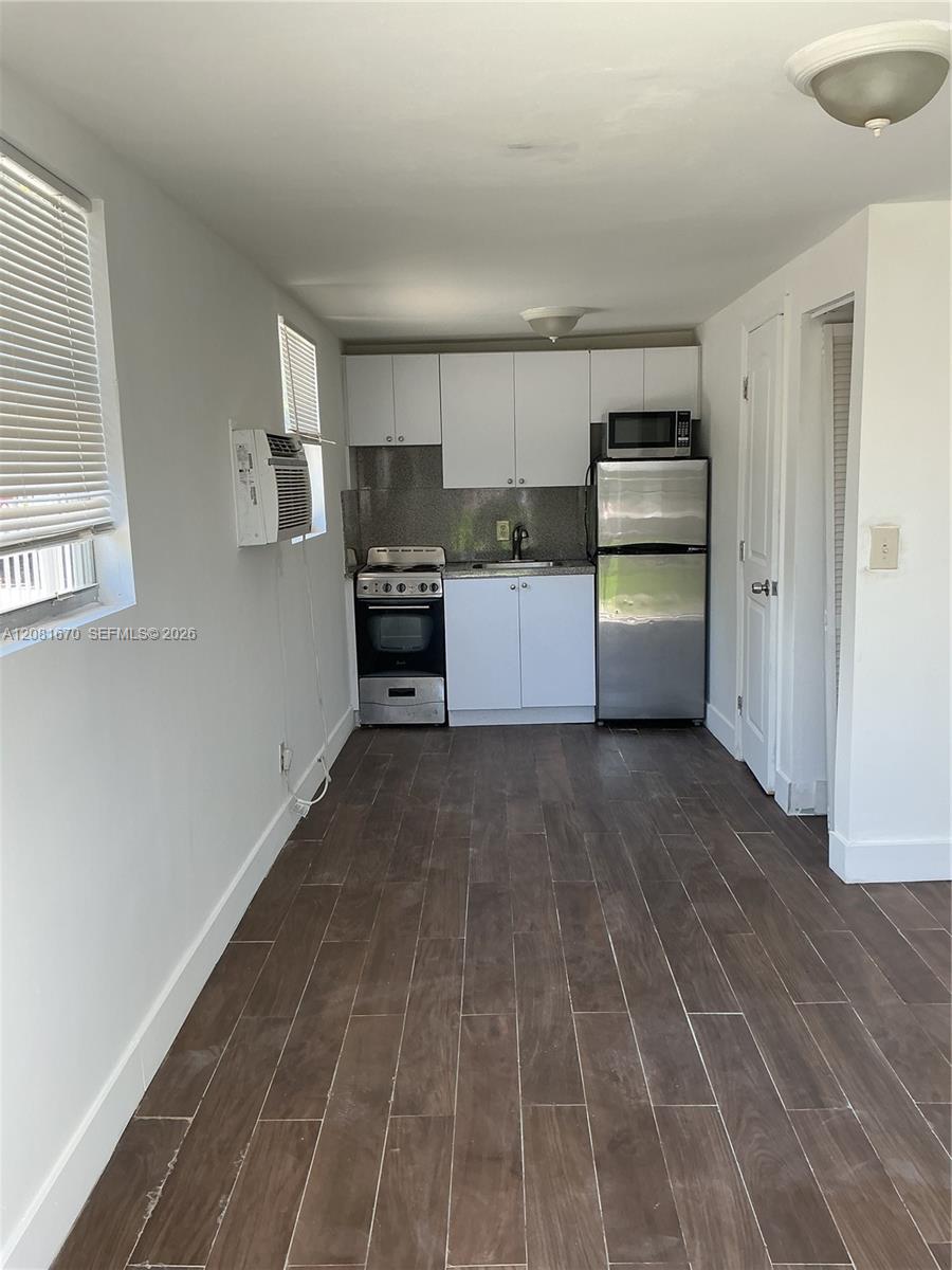 2222 Van Buren St # 28, Hollywood FL 33020