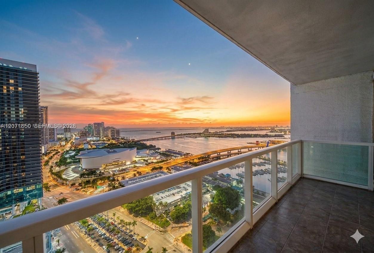 244 Biscayne Blvd # 3704 View 1