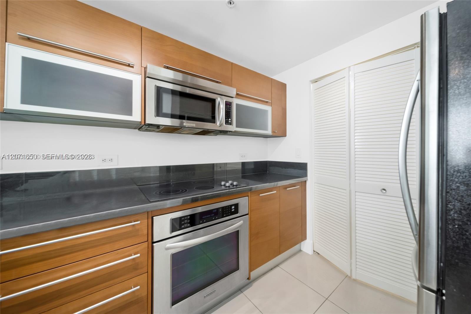 244 Biscayne Blvd # 3704 View 10