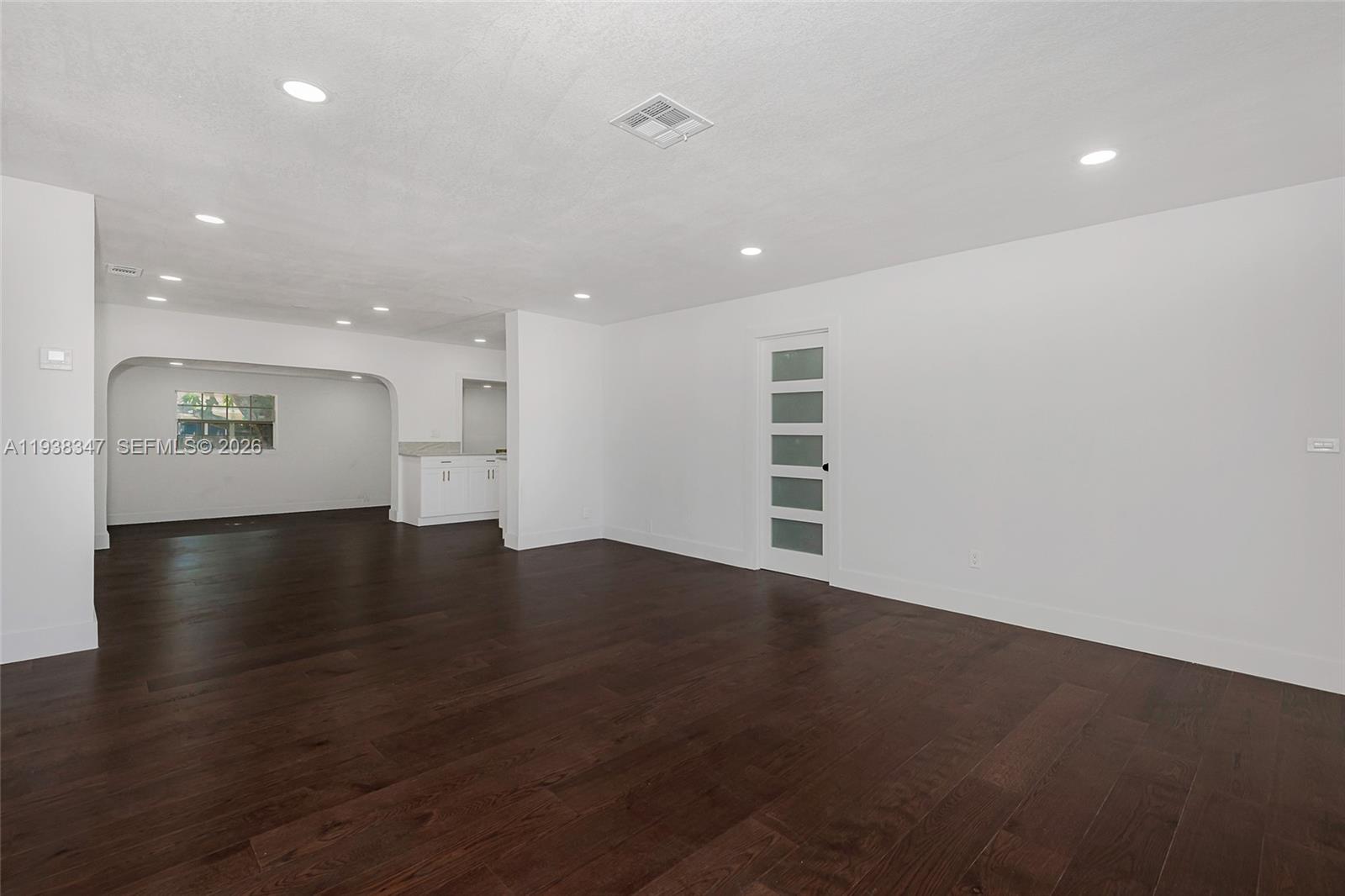 4360 NW 4th St — Photo 4