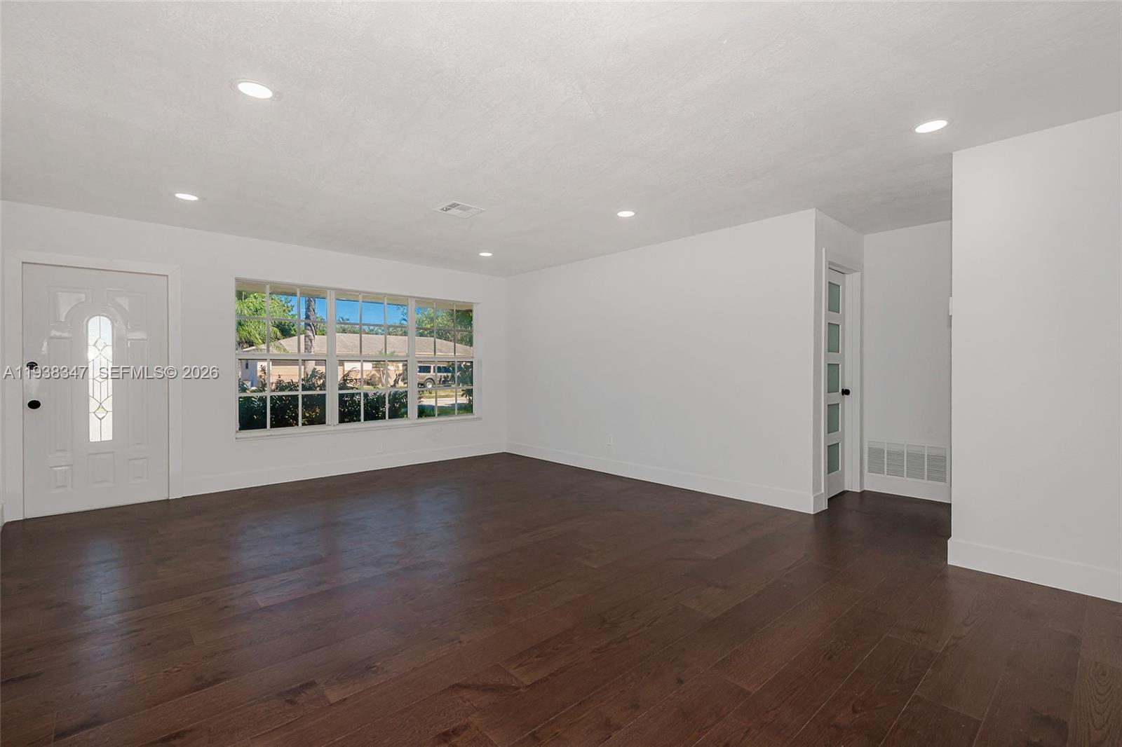 4360 NW 4th St — Photo 5