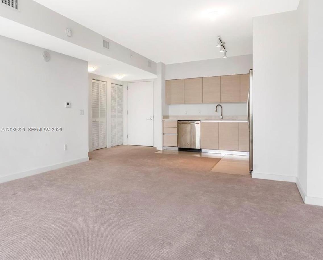 4250 Biscayne Blvd # 1611 — Photo 2
