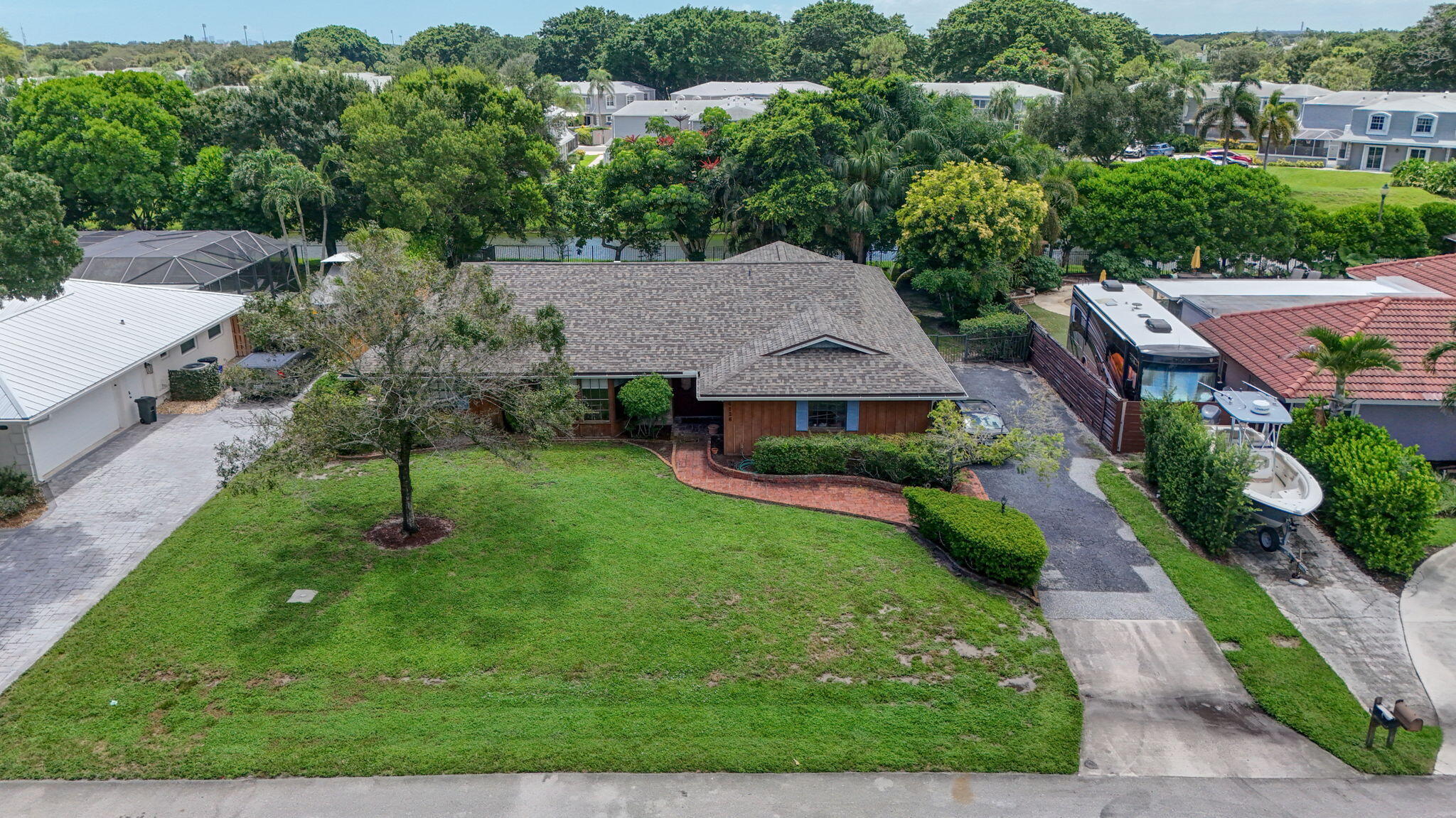 4126 Hickory Drive — Photo 2