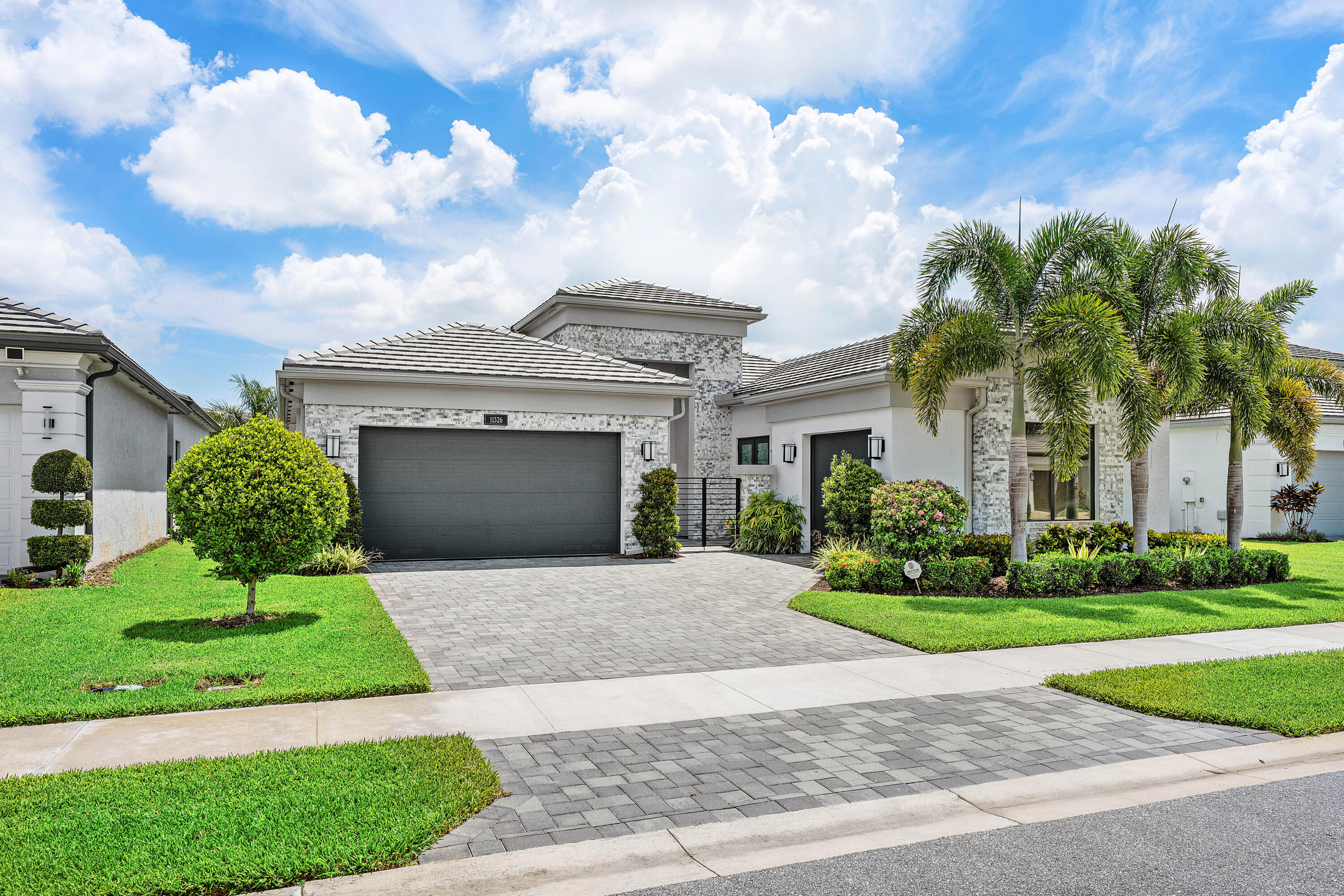 11326 Apricot Valley Drive — Photo 3