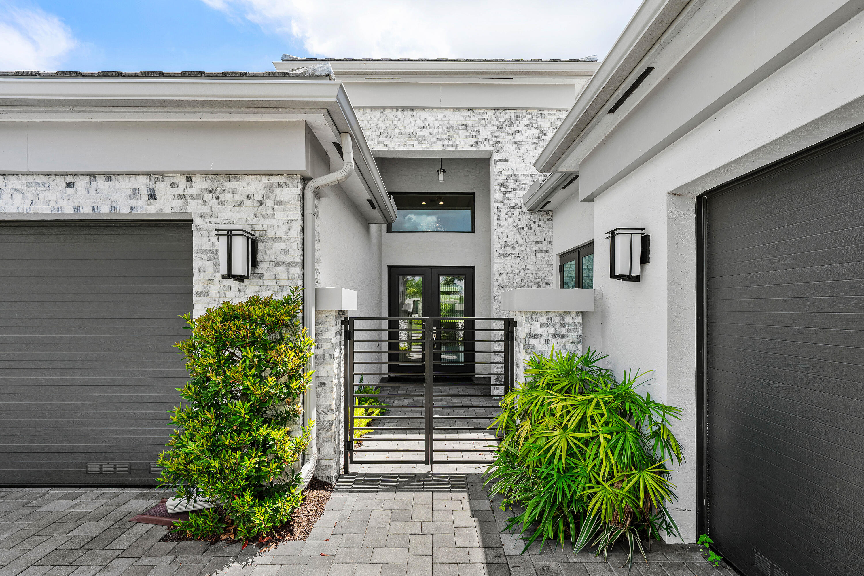 11326 Apricot Valley Drive — Photo 4