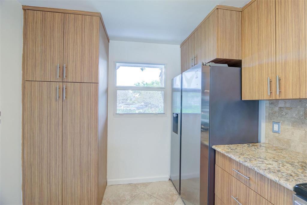 113 ROYAL PARK Drive # 1H — Photo 3