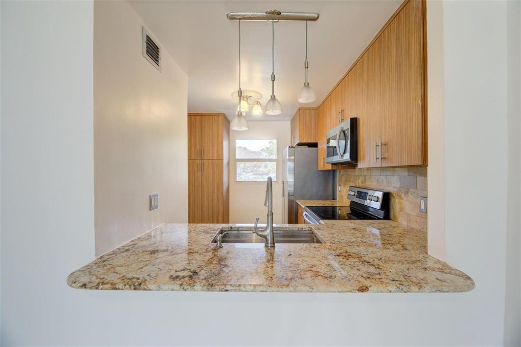 113 ROYAL PARK Drive # 1H — Photo 5